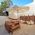 2 Bedroom Apartment In Alameda