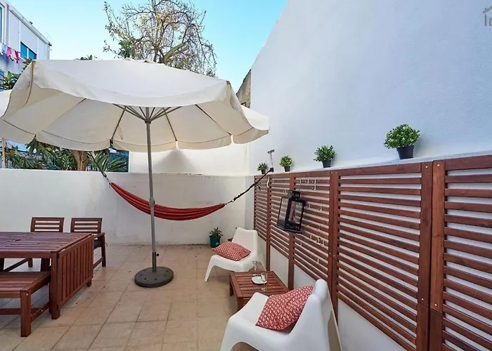 2 Bedroom Apartment In Alameda