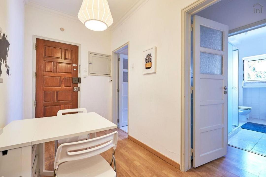 2 Bedroom In Alameda Lissabon